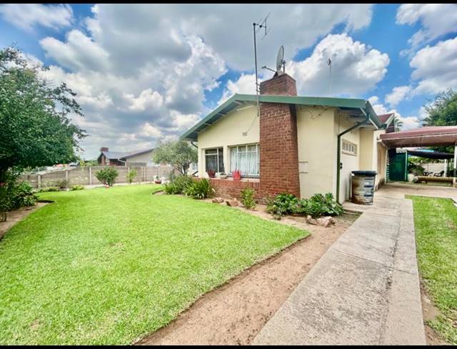 3 BEDROOM HOUSE FOR SALE IN VANDERBIJLPARK SE 1